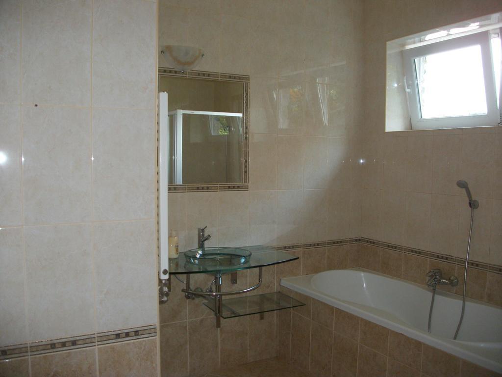 Eden Ii. Hotell Miskolc Eksteriør bilde
