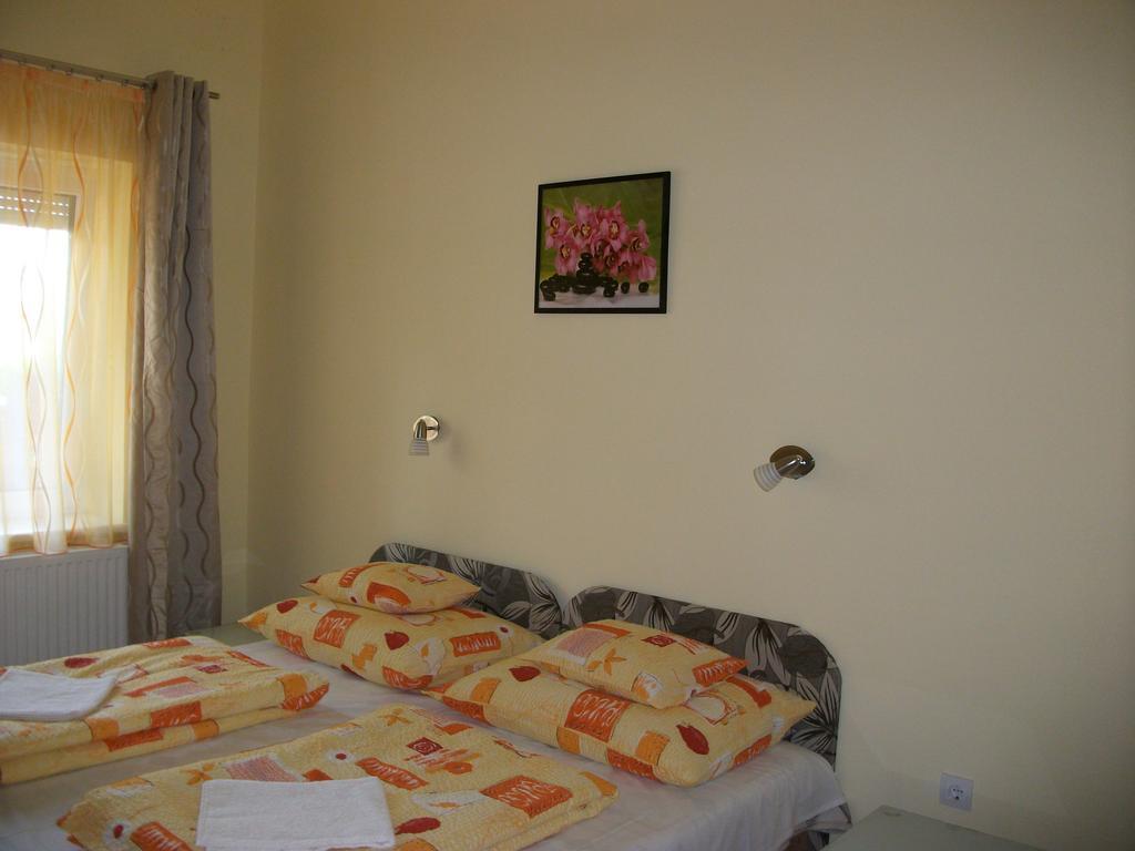 Eden Ii. Hotell Miskolc Eksteriør bilde