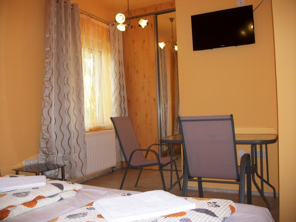 Eden Ii. Hotell Miskolc Eksteriør bilde
