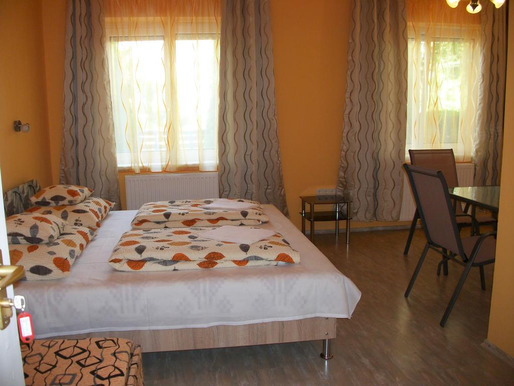 Eden Ii. Hotell Miskolc Eksteriør bilde