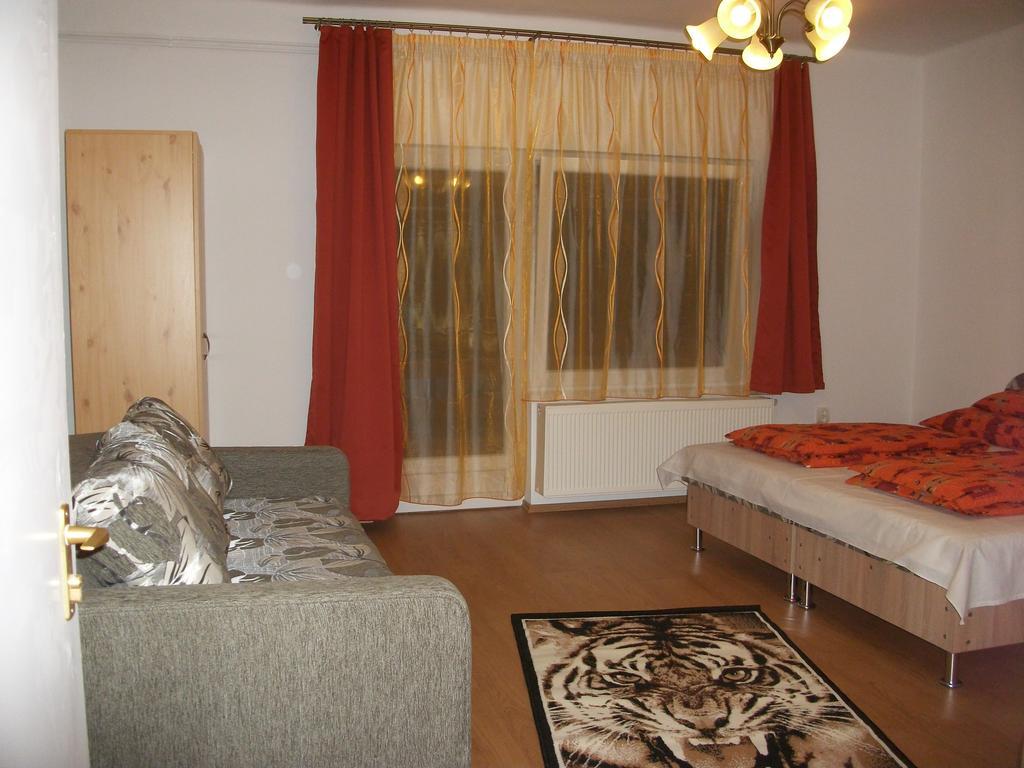 Eden Ii. Hotell Miskolc Eksteriør bilde