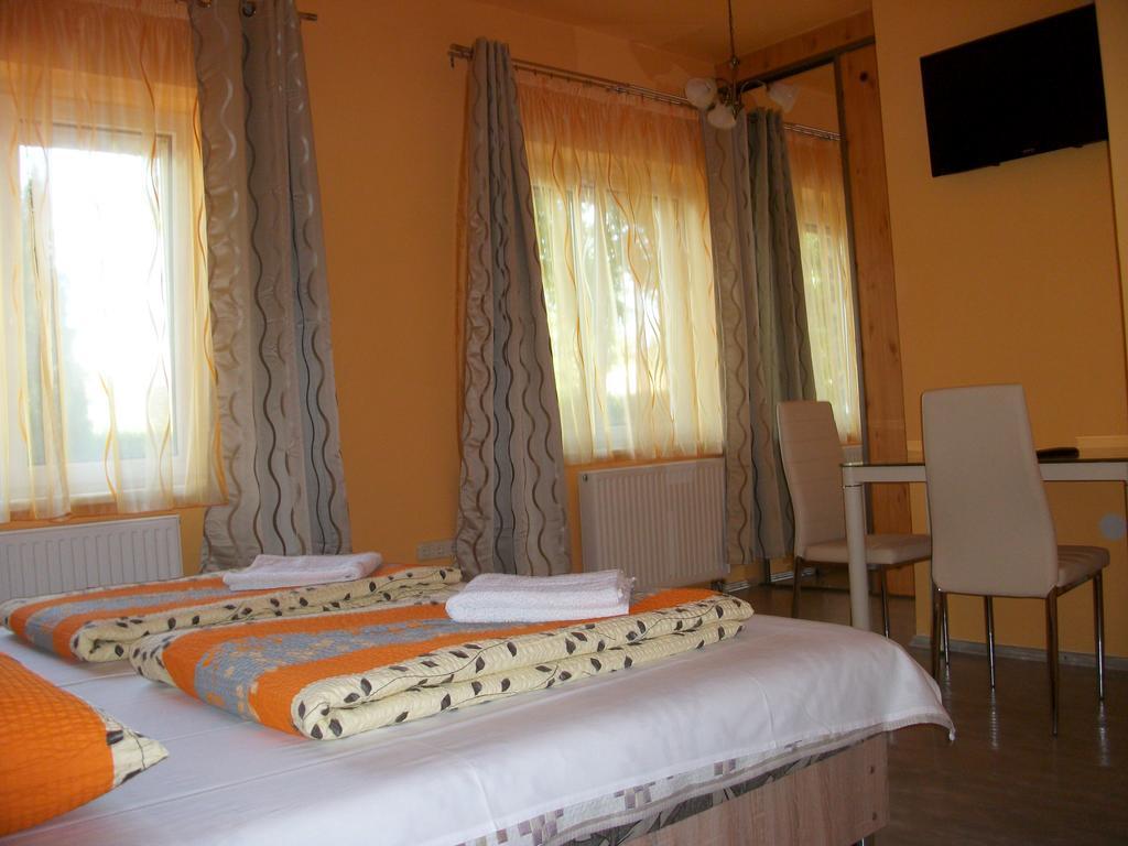 Eden Ii. Hotell Miskolc Eksteriør bilde