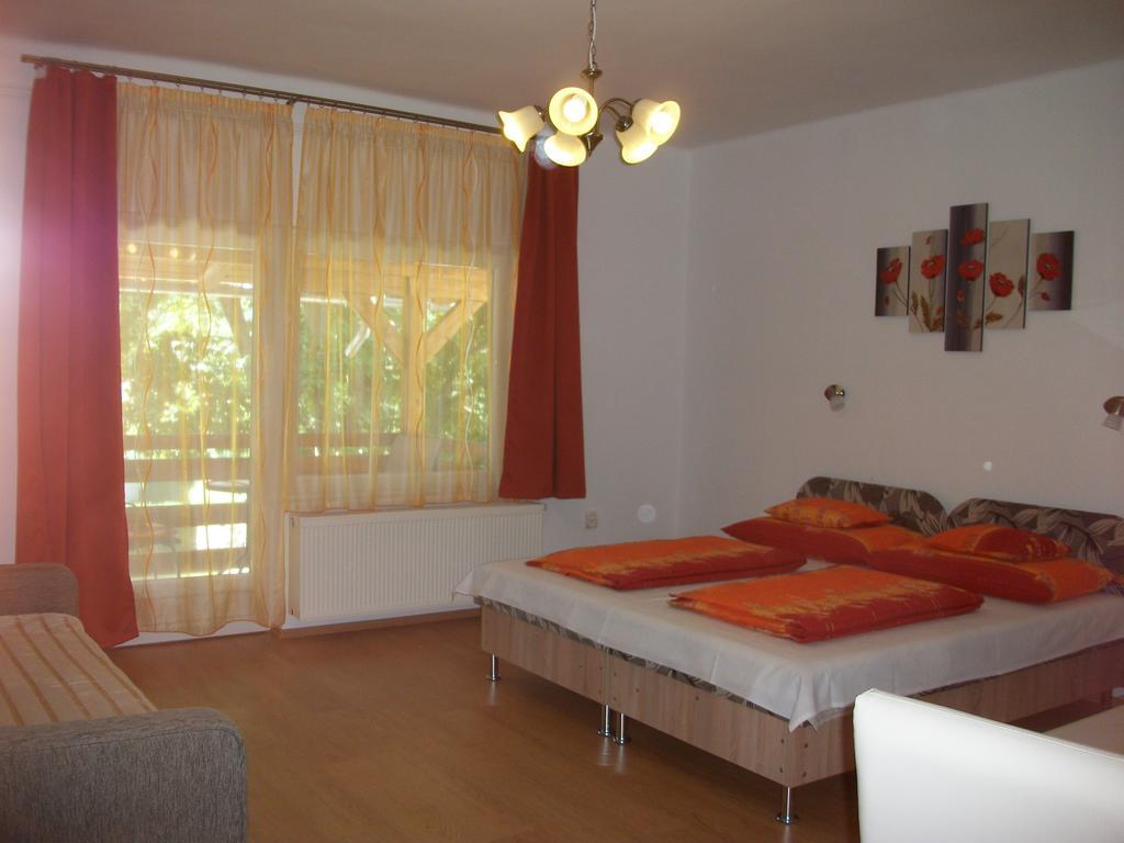 Eden Ii. Hotell Miskolc Eksteriør bilde