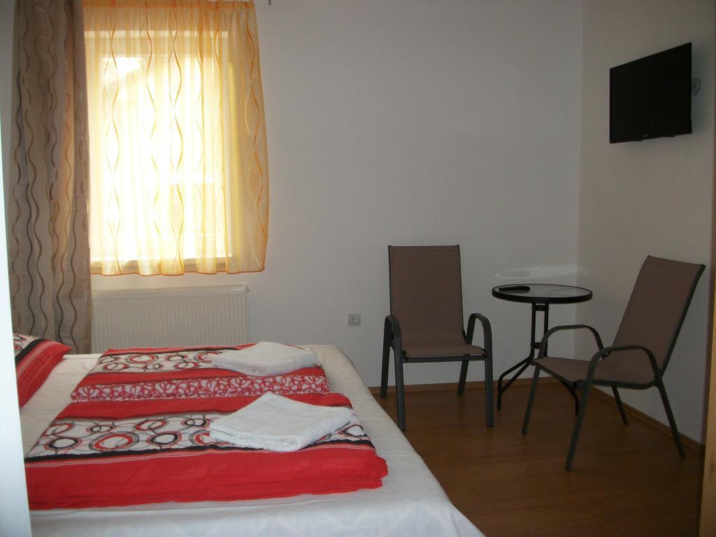 Eden Ii. Hotell Miskolc Eksteriør bilde