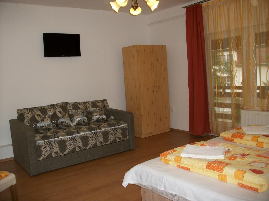 Eden Ii. Hotell Miskolc Eksteriør bilde
