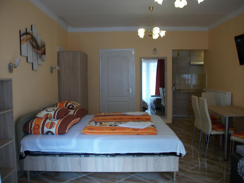 Eden Ii. Hotell Miskolc Eksteriør bilde