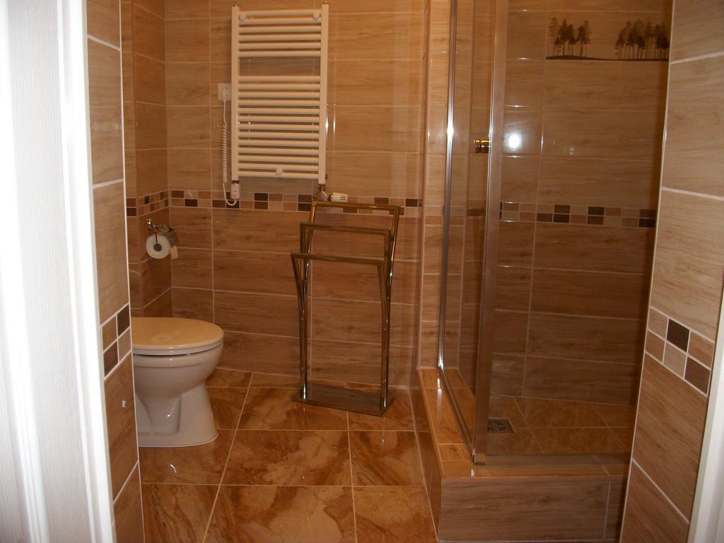 Eden Ii. Hotell Miskolc Eksteriør bilde