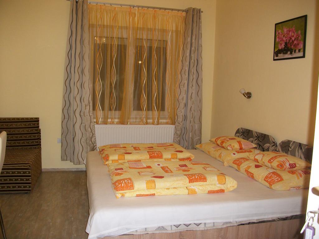 Eden Ii. Hotell Miskolc Eksteriør bilde